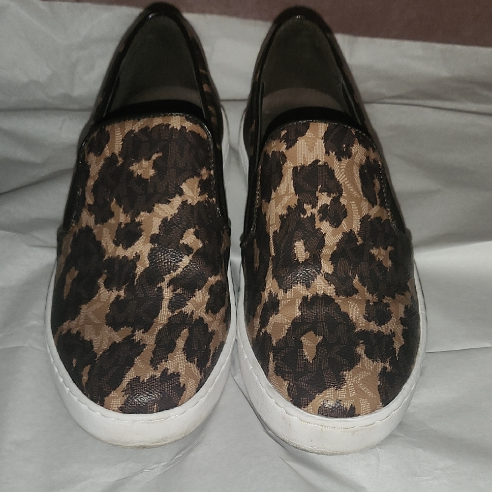 Leopard Print Slip-On Women's Shoes